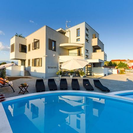 Apartments Menalo Затон Екстериор снимка
