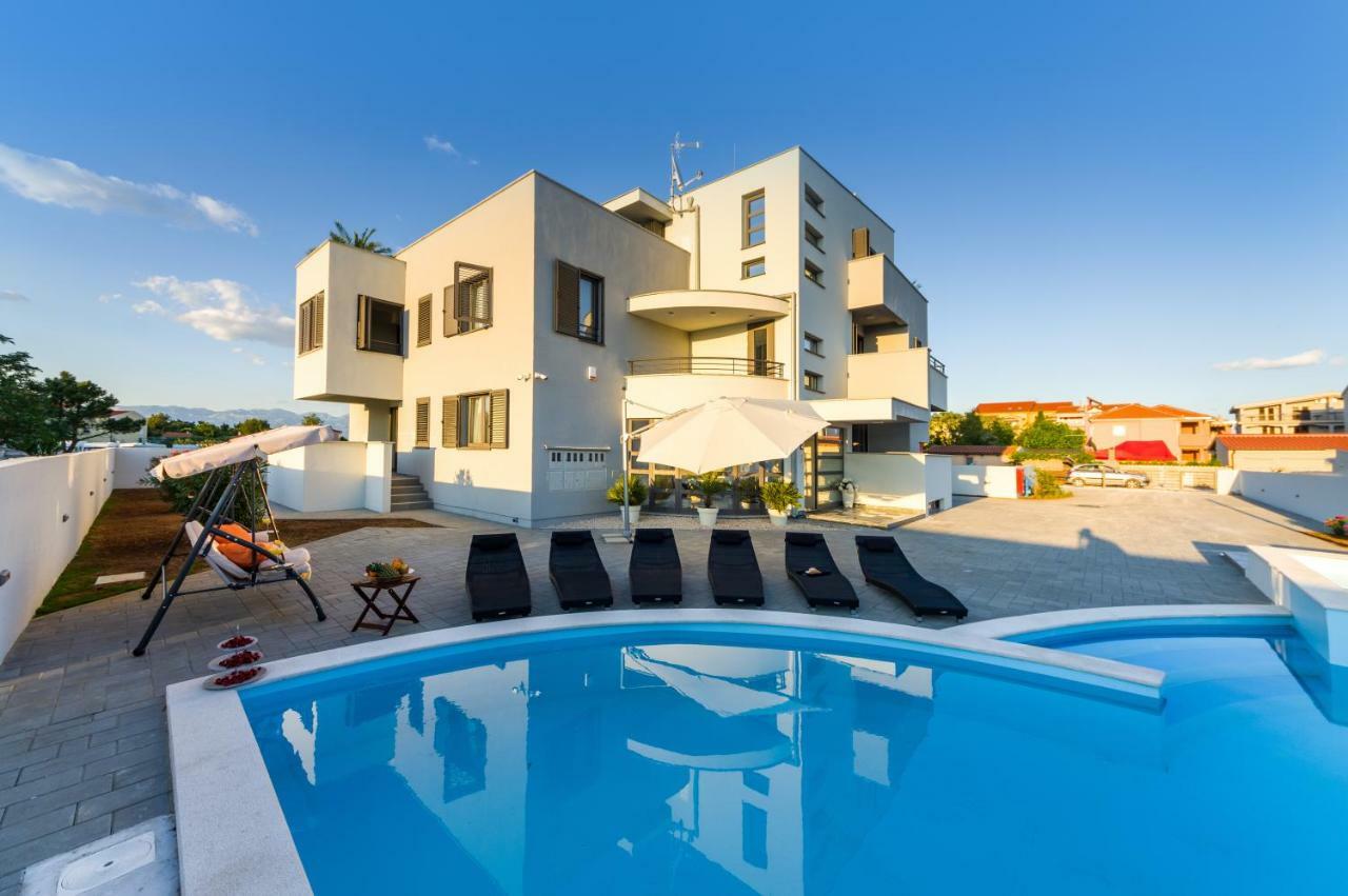 Apartments Menalo Затон Екстериор снимка