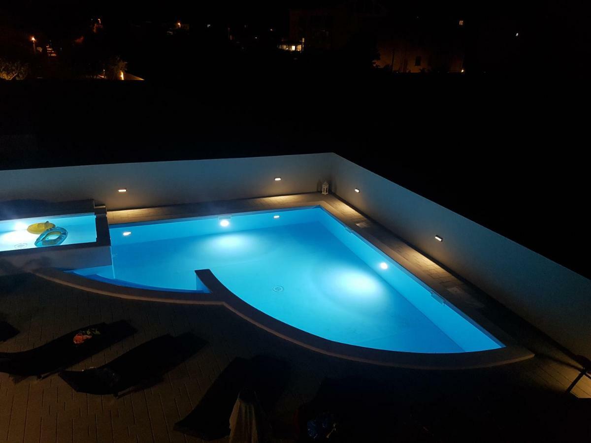 Apartments Menalo Затон Екстериор снимка